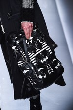 バルマン 2018年春夏メンズコレクション - ゴシックやパンクのハードスタイルを現代的に｜写真15