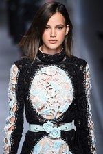 バルマン 2018年春夏メンズコレクション - ゴシックやパンクのハードスタイルを現代的に｜写真35