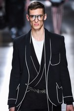 バルマン 2018年春夏メンズコレクション - ゴシックやパンクのハードスタイルを現代的に｜写真39