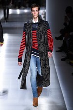 バルマン 2018年春夏メンズコレクション - ゴシックやパンクのハードスタイルを現代的に｜写真60