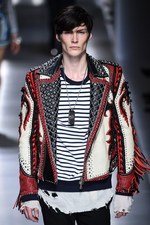 バルマン 2018年春夏メンズコレクション - ゴシックやパンクのハードスタイルを現代的に｜写真66