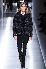 バルマン 2018年春夏メンズコレクション - ゴシックやパンクのハードスタイルを現代的に｜写真89