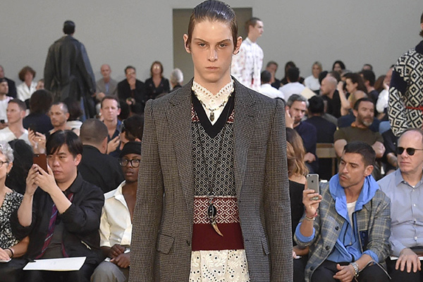 アレキサンダー・マックイーン 2018年春夏メンズコレクション - 美しきテーラリングの力