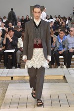 アレキサンダー・マックイーン 2018年春夏メンズコレクション - 美しきテーラリングの力｜写真18