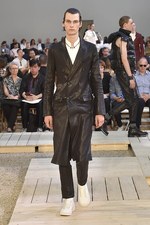 アレキサンダー・マックイーン 2018年春夏メンズコレクション - 美しきテーラリングの力｜写真24