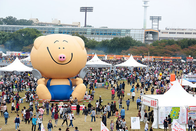 フードフェス「まんパク in 万博 2017」肉、海鮮、ラーメン、スイーツからバルまで約80店が集結｜写真15