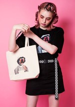 キャンディ ストリッパー×とんだ林蘭、“シュールなナース”をデザインしたTシャツや半袖シャツ｜写真12