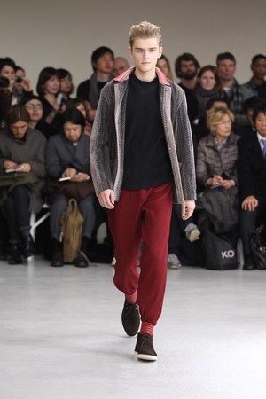 イッセイ ミヤケ メン 2012-13年秋冬コレクション - 日本の重ねの手法落とし込んだ、味わい深い服作り|写真9