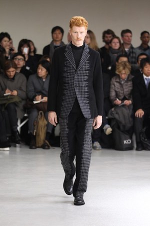 イッセイ ミヤケ メン 2012-13年秋冬コレクション - 日本の重ねの手法落とし込んだ、味わい深い服作り|写真14