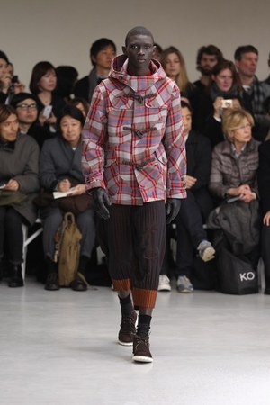 イッセイ ミヤケ メン 2012-13年秋冬コレクション - 日本の重ねの手法落とし込んだ、味わい深い服作り|写真19