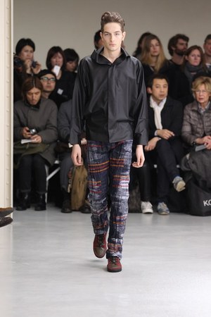 イッセイ ミヤケ メン 2012-13年秋冬コレクション - 日本の重ねの手法落とし込んだ、味わい深い服作り|写真25