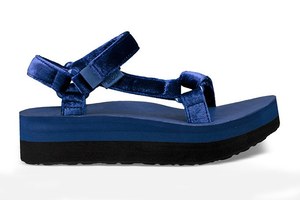 teva ベルベットブルー   サンダル