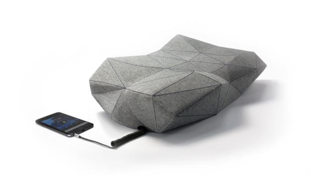 “奏でる”枕「PILO」枕元に音の空間を演出、52面の独自形状で快適な寝心地を | 写真