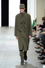 ディオールオム 2012-13年秋冬コレクション - ミリタリーとラグジュアリーのコラボレーション｜写真24