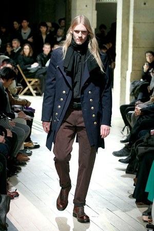 ヨウジヤマモト 2012-13年秋冬メンズコレクション - それぞれの道をゆく男達に贈るスタイル｜写真11