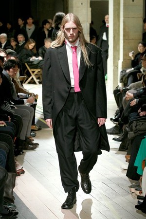 ヨウジヤマモト 2012-13年秋冬メンズコレクション - それぞれの道をゆく男達に贈るスタイル｜写真28