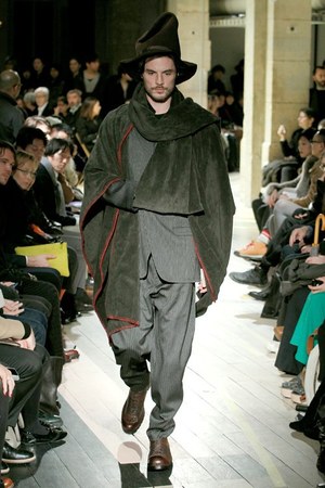 ヨウジヤマモト 2012-13年秋冬メンズコレクション - それぞれの道をゆく男達に贈るスタイル｜写真40