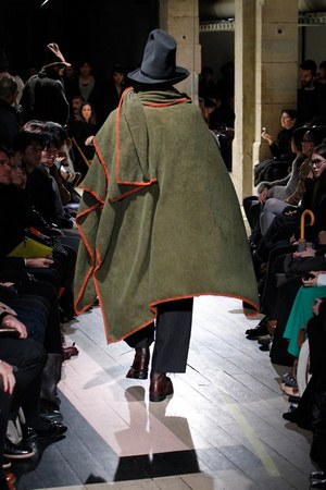 ヨウジヤマモト 2012-13年秋冬メンズコレクション - それぞれの道をゆく男達に贈るスタイル｜写真43