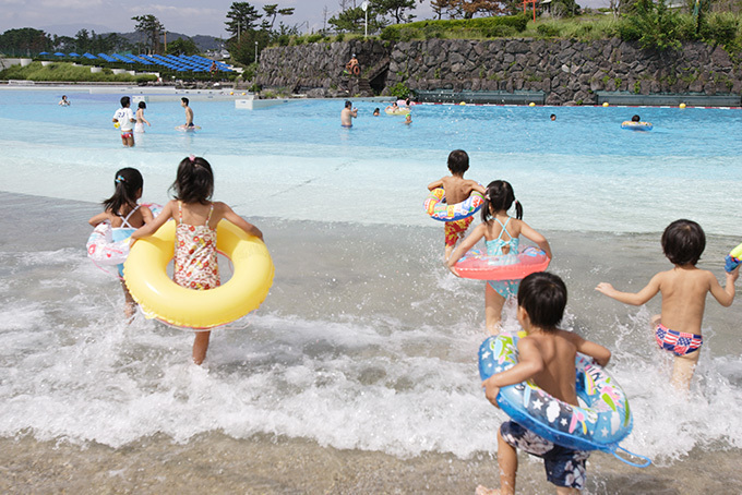 「大磯ロングビーチ」が今年もオープン、スライダー＆水上アトラクションのウォーターパークも｜写真4