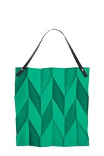 イッセイミヤケ　トートバック アイテムのご紹介「LUCENT METALLIC」 – isseymiyake.com