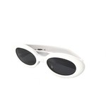 MYne×イナリのコラボサングラス - コンパクトな楕円形フォルム、ブラック・レッドなど全4色で展開｜写真14