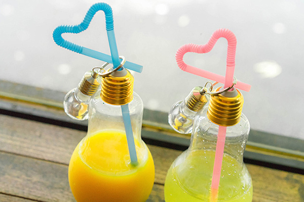 ハワイ｜“電球カクテル”が飲み放題「酒フェス流 電気ソーダ」東京・芝浦で開催 - BBQ＆流しそうめんも