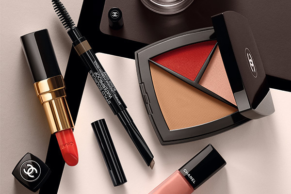 シャネルの秋メークアップ - カリフォルニアの海や夜景から生まれたアイシャドウ、ネイルなど