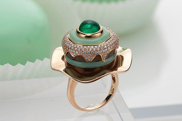 ブルガリの新作ハイジュエリーコレクション「フェスタ」ケーキやジェラートを輝く宝石で模ったピース