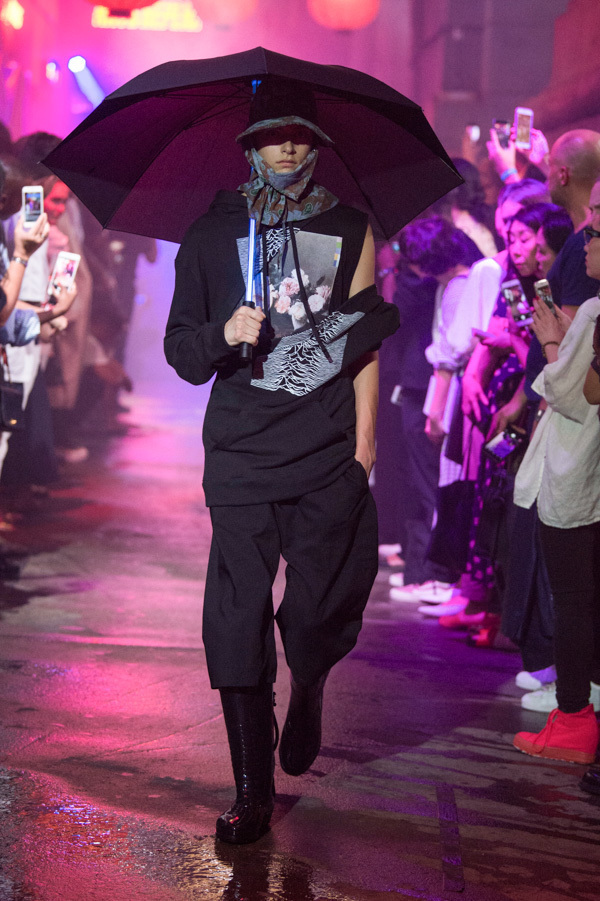 ラフ シモンズ(RAF SIMONS) 2018年春夏ウィメンズ&メンズ