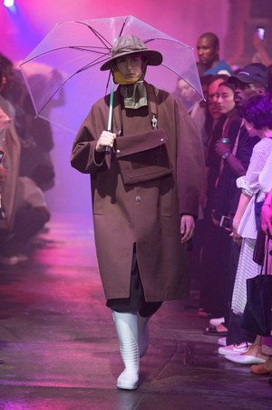 ラフ シモンズ2018年春夏コレクション - オリエンタルとトラッドで表現するストリートスタイル｜写真22