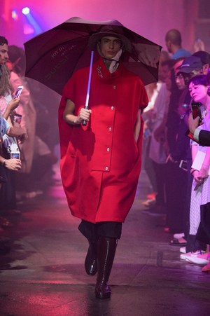 ラフ シモンズ2018年春夏コレクション - オリエンタルとトラッドで表現するストリートスタイル｜写真23
