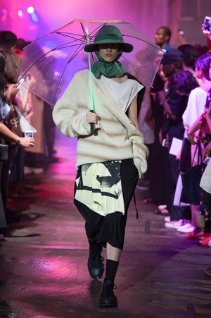 ラフ シモンズ2018年春夏コレクション - オリエンタルとトラッドで表現するストリートスタイル｜写真35