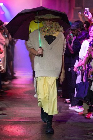 ラフ シモンズ2018年春夏コレクション - オリエンタルとトラッドで表現するストリートスタイル｜写真38