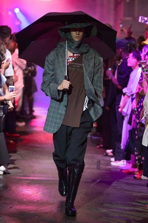 ラフ シモンズ2018年春夏コレクション - オリエンタルとトラッドで表現するストリートスタイル｜写真41
