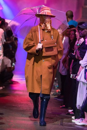ラフ シモンズ2018年春夏コレクション - オリエンタルとトラッドで表現するストリートスタイル｜写真47
