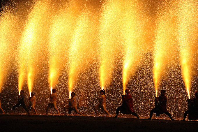 火の粉吹き上がる大迫力の“手筒花火”を鑑賞、ららぽーと豊洲で一夜限りのイベント開催｜写真5