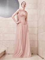 アトリエ ヴェルサーチ 17年秋冬オートクチュールコレクション、芸術的な精密さと彫刻のようなフォルム｜写真18