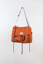 ワンダーバゲージの新作バッグ - スムーズに開閉出来る独自のドローコード構造｜写真15