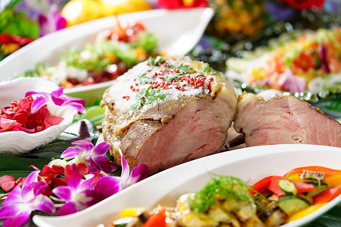 ハワイ｜ホテル日航大阪で「ハワイアンフードフェア」、ロミロミサーモンやパンナコッタなどブッフェ形式で