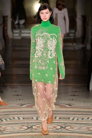 ステラ マッカートニー、スコットランドのごみ処理場で2017年冬ビジュアルを撮影｜写真7