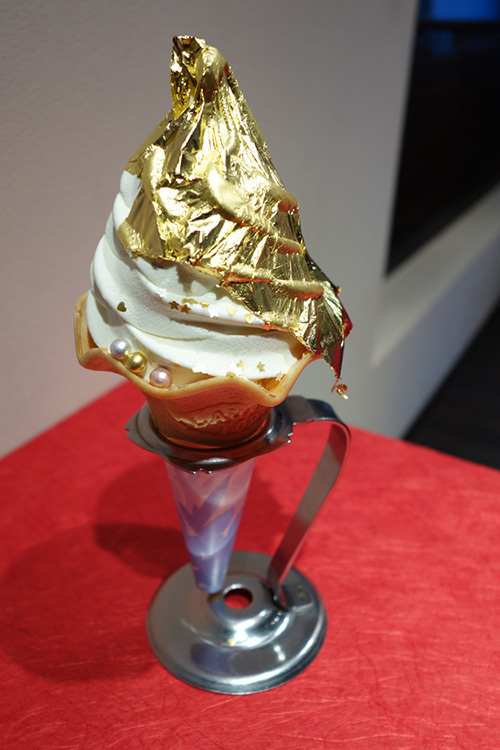 金沢発「金箔ソフト」が東京初上陸、ギンザ シックスで数量限定