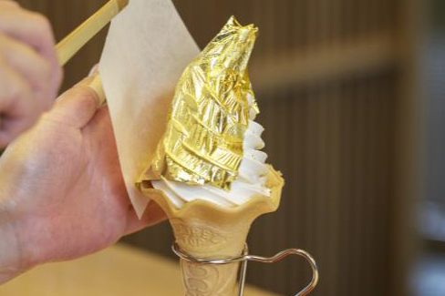 金沢発「金箔ソフト」が東京初上陸、ギンザ シックスで数量限定