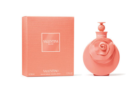 ヴァレンティノの新作香水「ヴァレンティナ ブラッシュ オーデパルファム」甘いプラリネとオレンジ | 写真