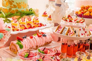 w300_alicesweetsbuffet_04.jpg
