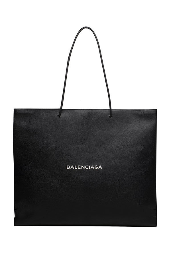 バレンシアガの新作ショッピングバッグ - まるで“紙袋”なレザートート 