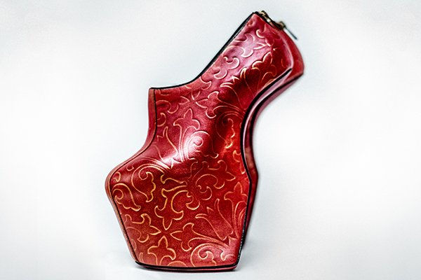 表参道ヒルズで「舘鼻則孝 リ・シンク展」レディー・ガガ愛用シューズなど、とらやカフェのかき氷も提供