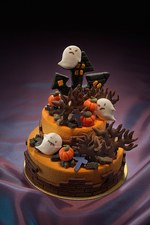 大阪リーガロイヤルホテルにハロウィンのスイーツが登場 - チョコの檻に囲まれたケーキや、秋の味覚パン｜写真5