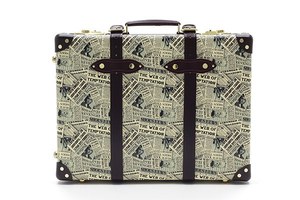 シャーロット オリンピア×グローブ・トロッター”新聞柄”シューケース＆スーツケース