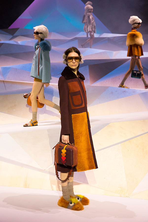 アニヤ・ハインドマーチ(ANYA HINDMARCH) 2017-18年秋冬ウィメンズコレクション  - 写真1