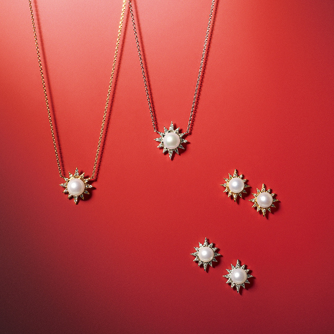 「SUNBURST」
Pt950 アコヤパール / ダイヤモンド ネックレス 78,000円+税、ピアス 88,000円+税
K18YG アコヤパール / ダイヤモンド ネックレス 63,000円+税、ピアス 73,000円+税